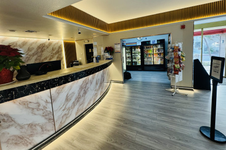 Ramada by Wyndham San Diego Airport - Reception Area