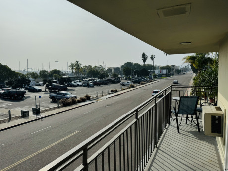 Ramada by Wyndham San Diego Airport - Guestroom View 4