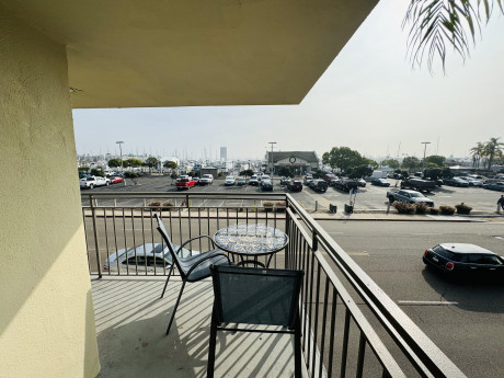 Ramada by Wyndham San Diego Airport - Guestroom View 5