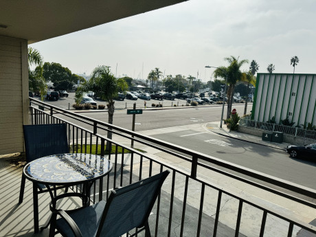 Ramada by Wyndham San Diego Airport - Guestroom View